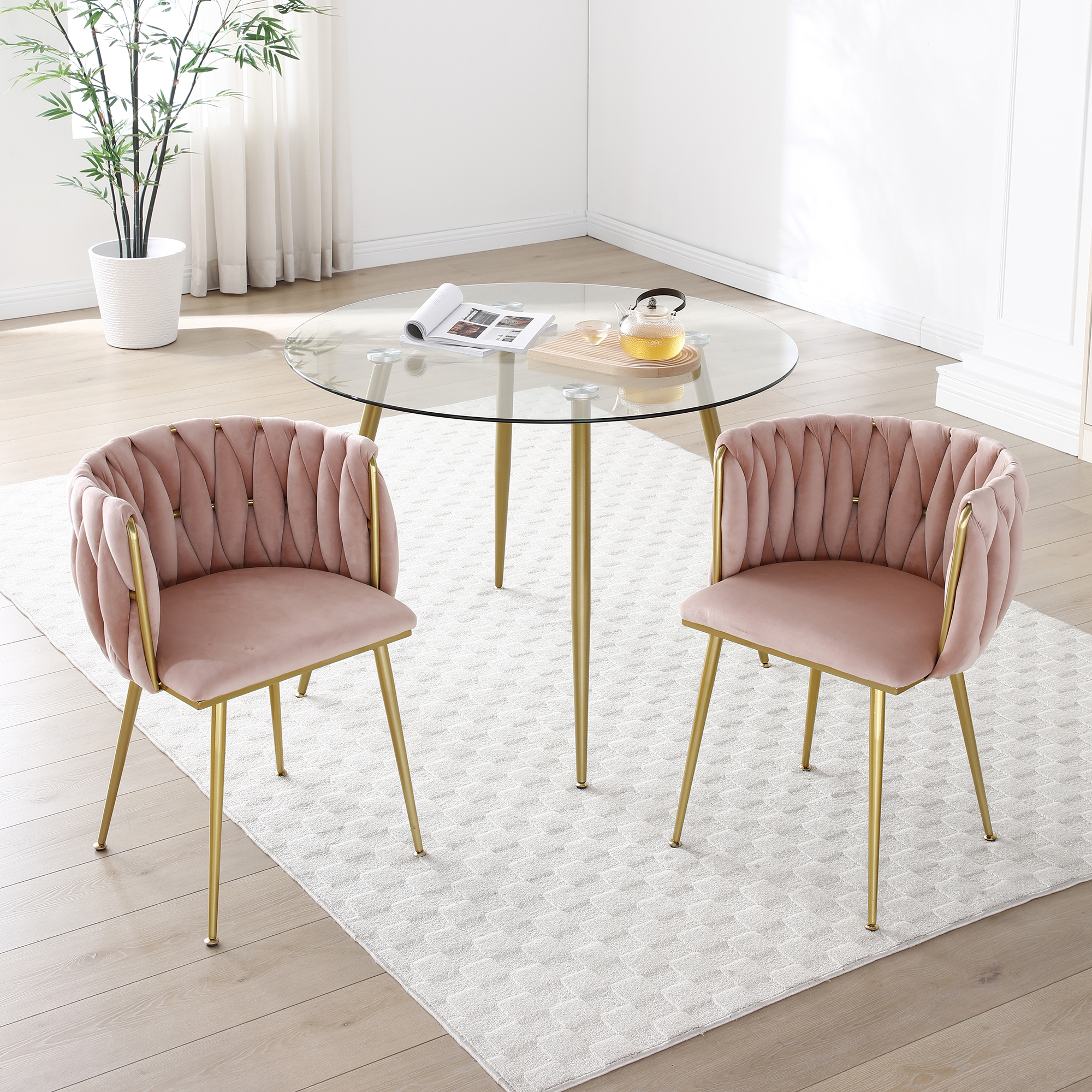 Juego de 2 sillas de comedor modernas de terciopelo, patas de metal dorado.