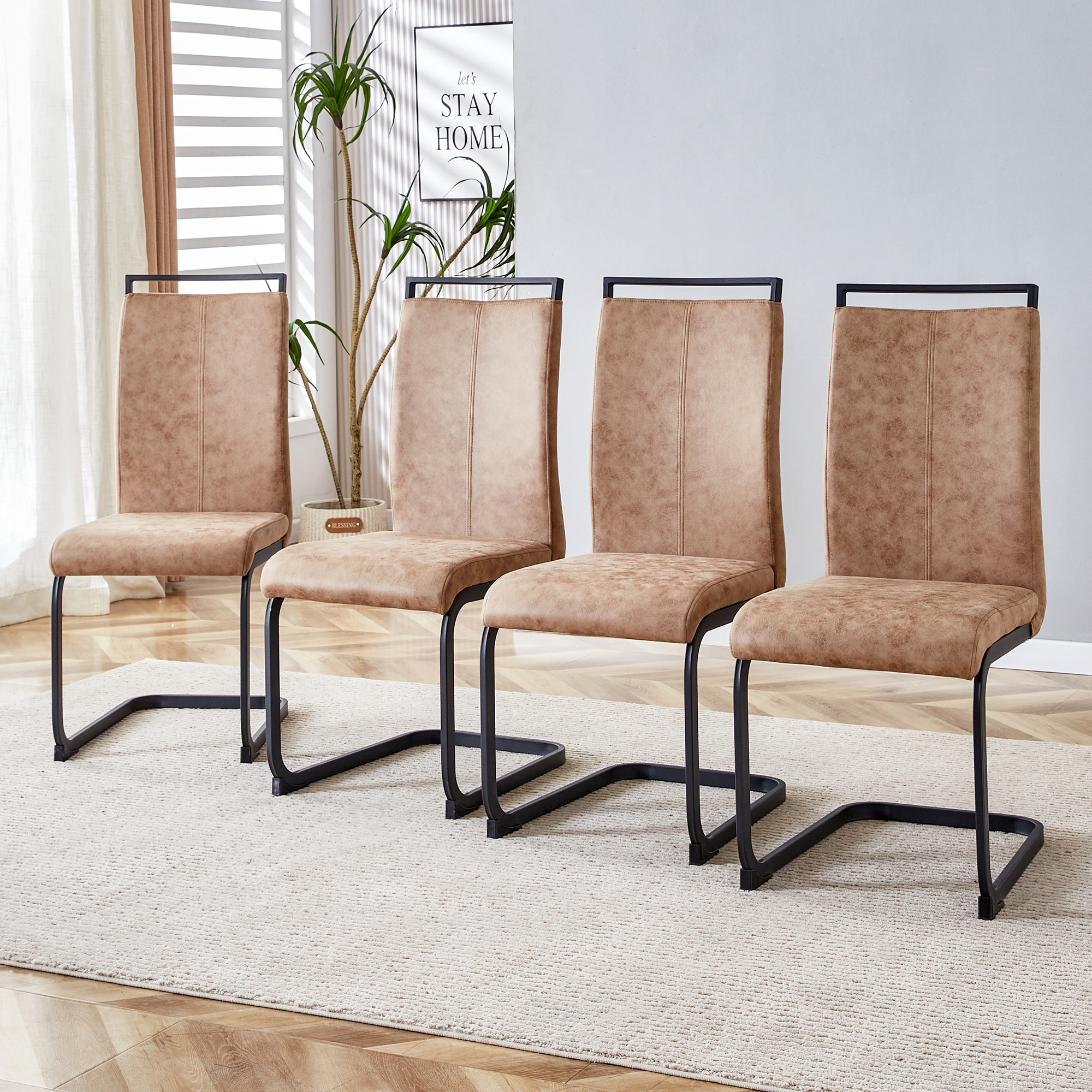 Set de 4 sillas de comedor modernas, tapizadas, respaldo alto, patas de metal negro, marrón.