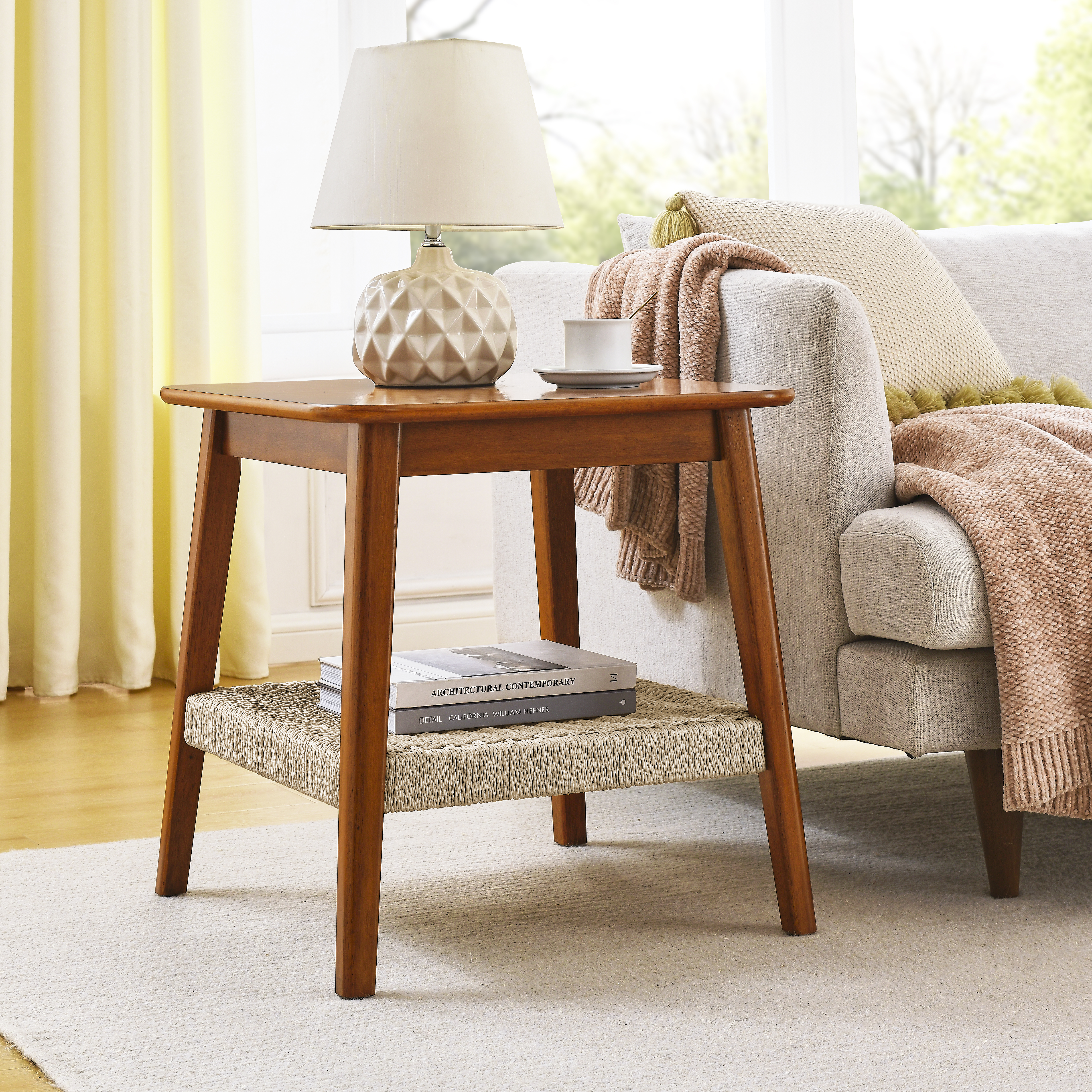 Mesa Auxiliar Mid-Century de 23 pulgadas con Estante Tejido y Almacenamiento