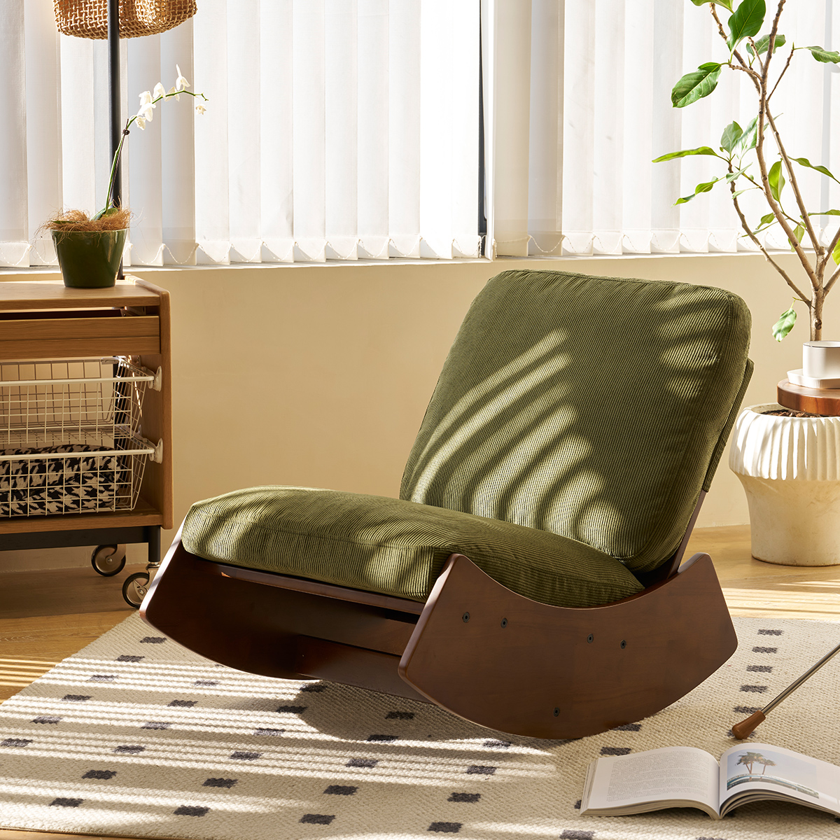 Silla mecedora planeadora cómoda, tapicería de alta calidad, estructura de madera maciza