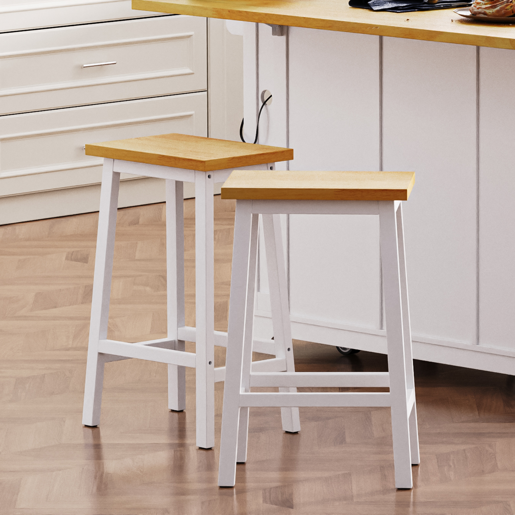 K&K Juego de 2 taburetes de bar de madera maciza, 25.6 pulgadas de alto, con reposapiés, blancos
