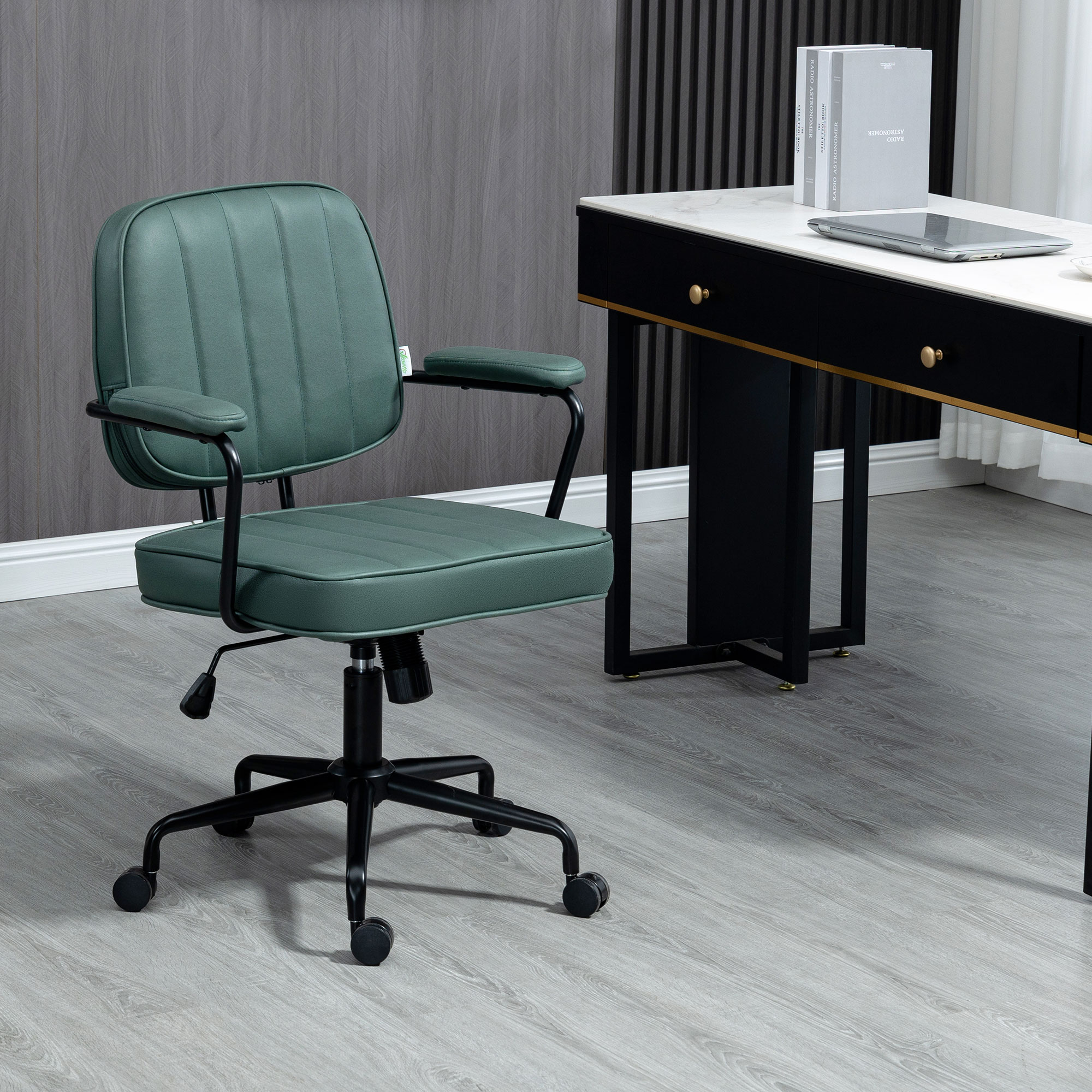 Silla de oficina para el hogar con altura y reclinación ajustables, color verde.
