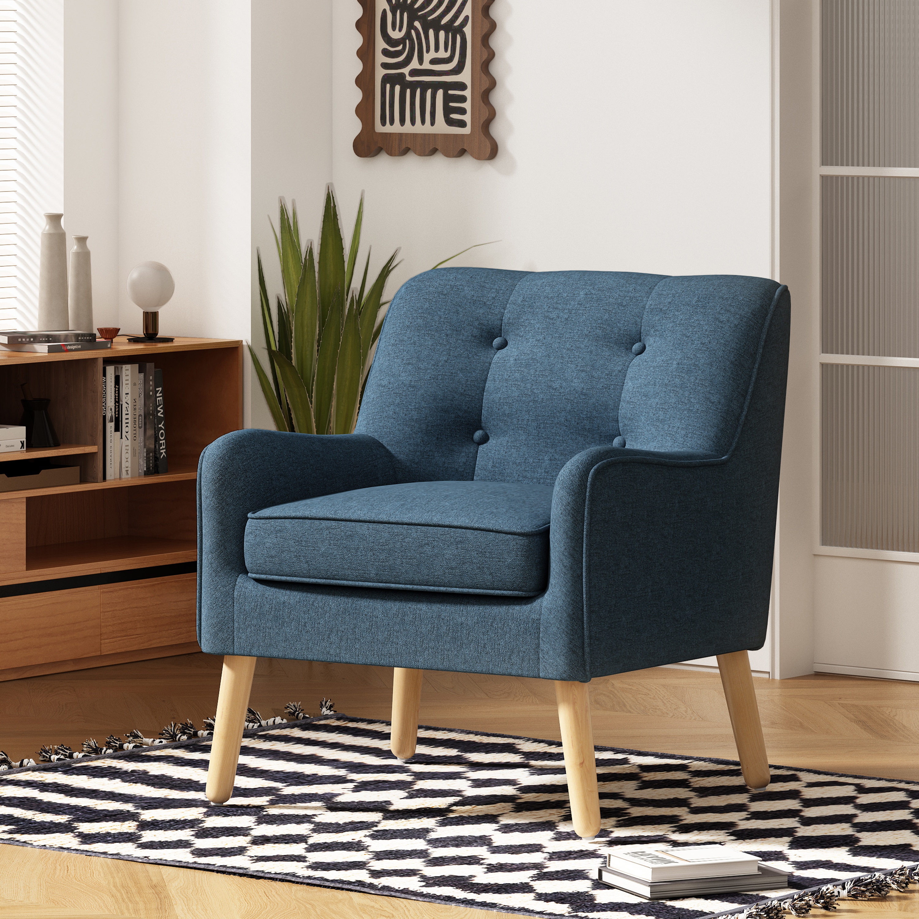 Sillón moderno de mediados de siglo con tapizado capitoné de tela y patas de madera sólida