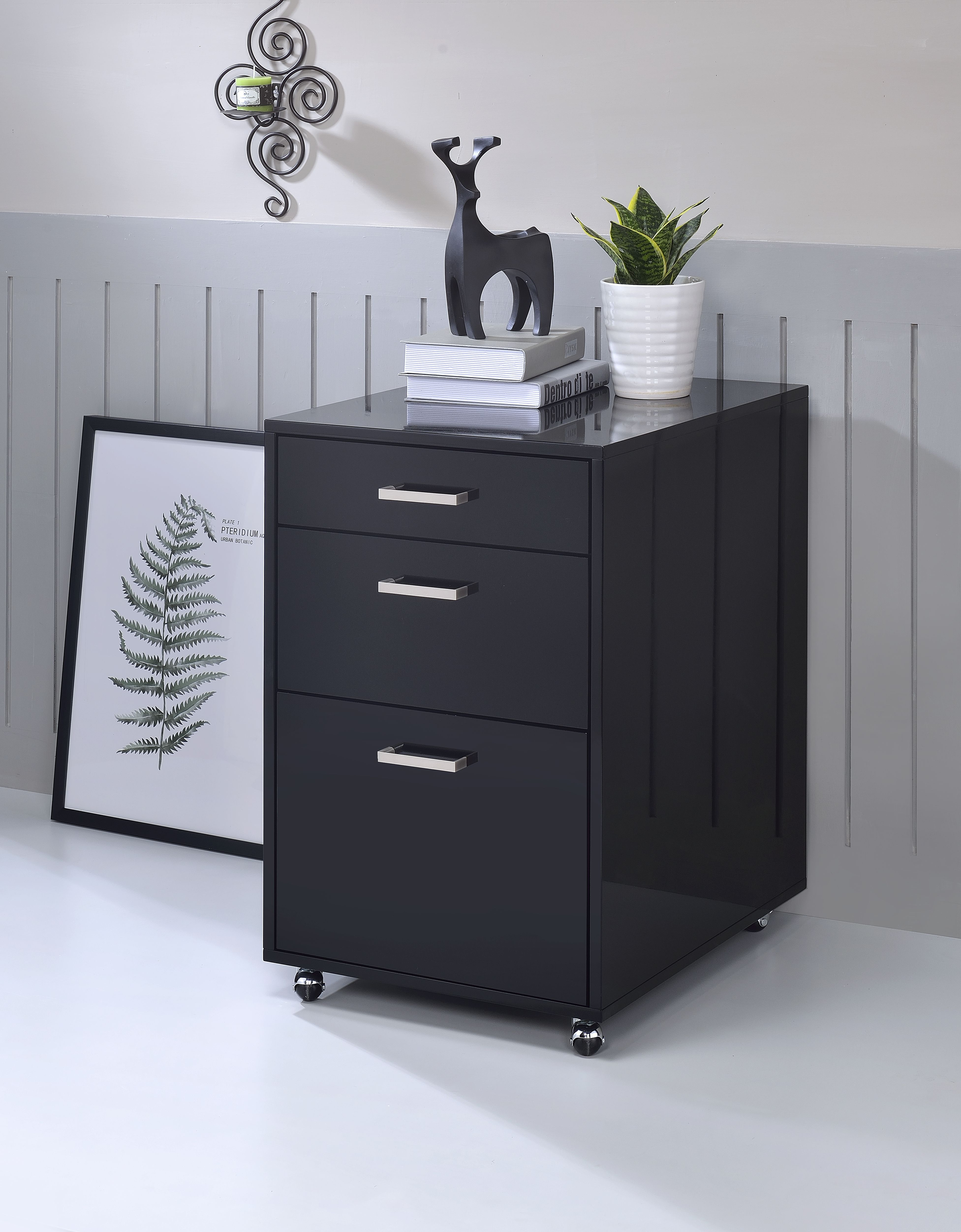 Gabinete Coleen negro, acabado alto brillo y cromo