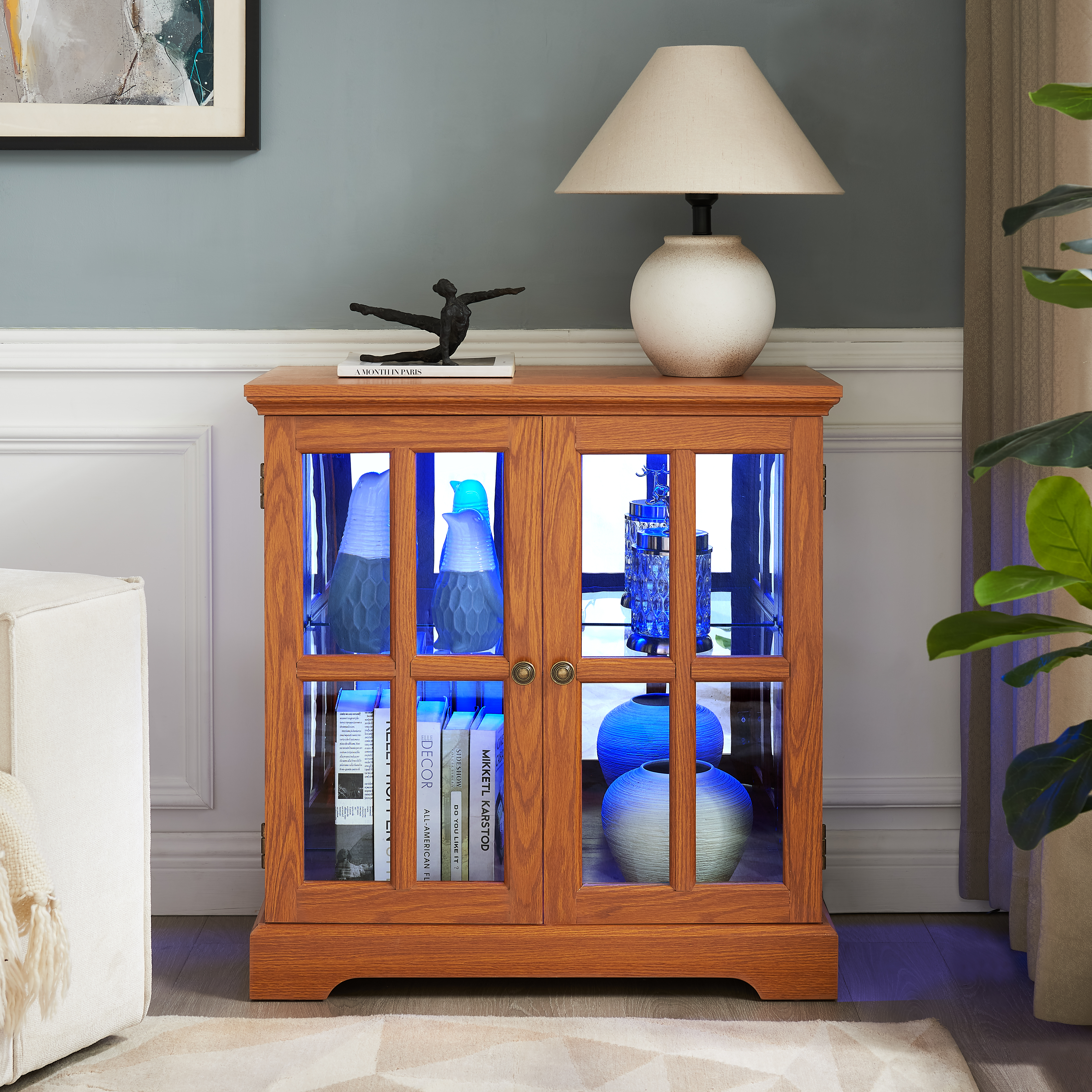 LED Curio Display Cabinet,Antique Display Cabinet With Adjustable Shelves,Retro Design Quality Showcase With Lattice Doors Elegant Bookcase And Storage Cabinet For Home Decor And Organization DARK OAK