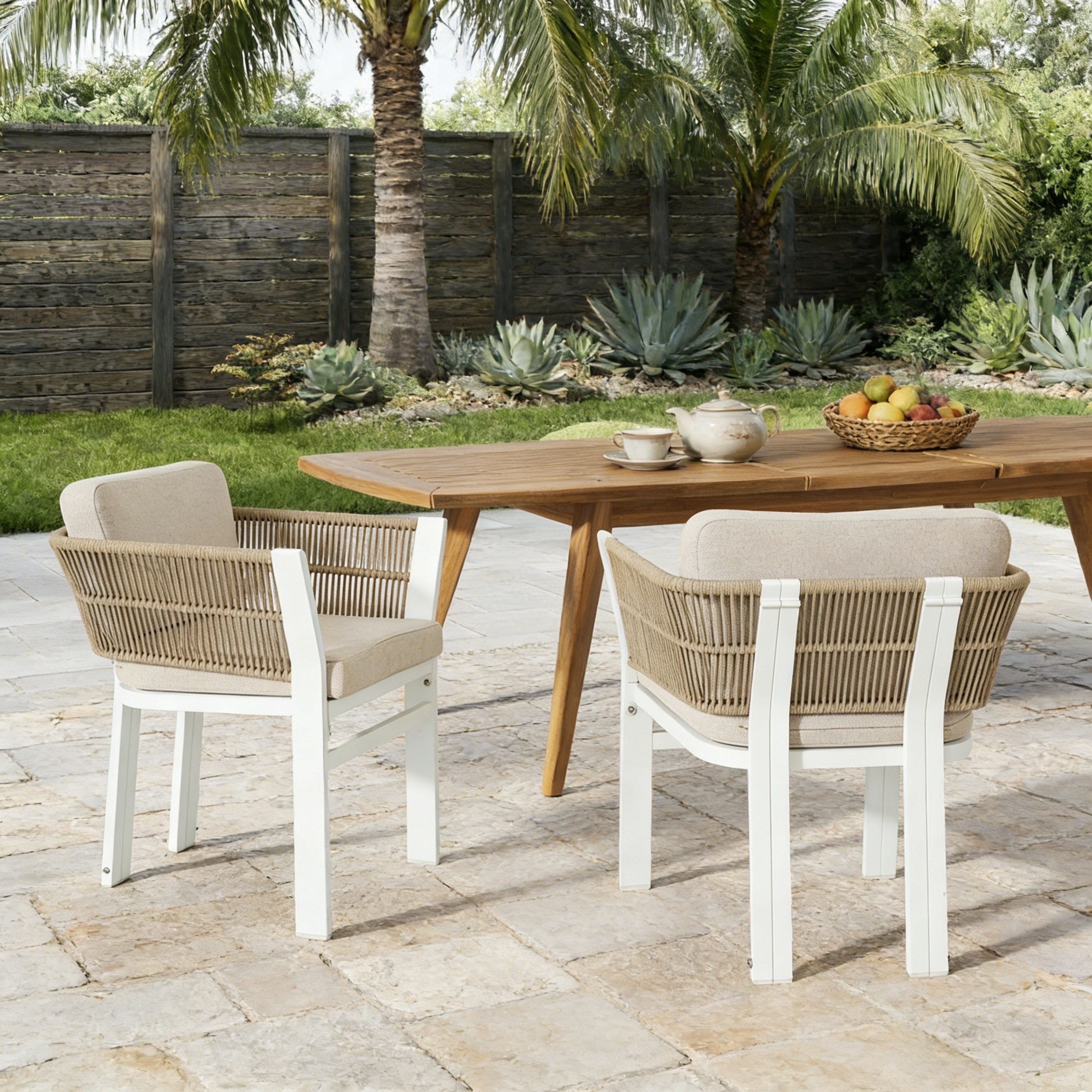 Set de 2 sillas de comedor para exterior, aluminio blanco, cojín beige, 300 libras.