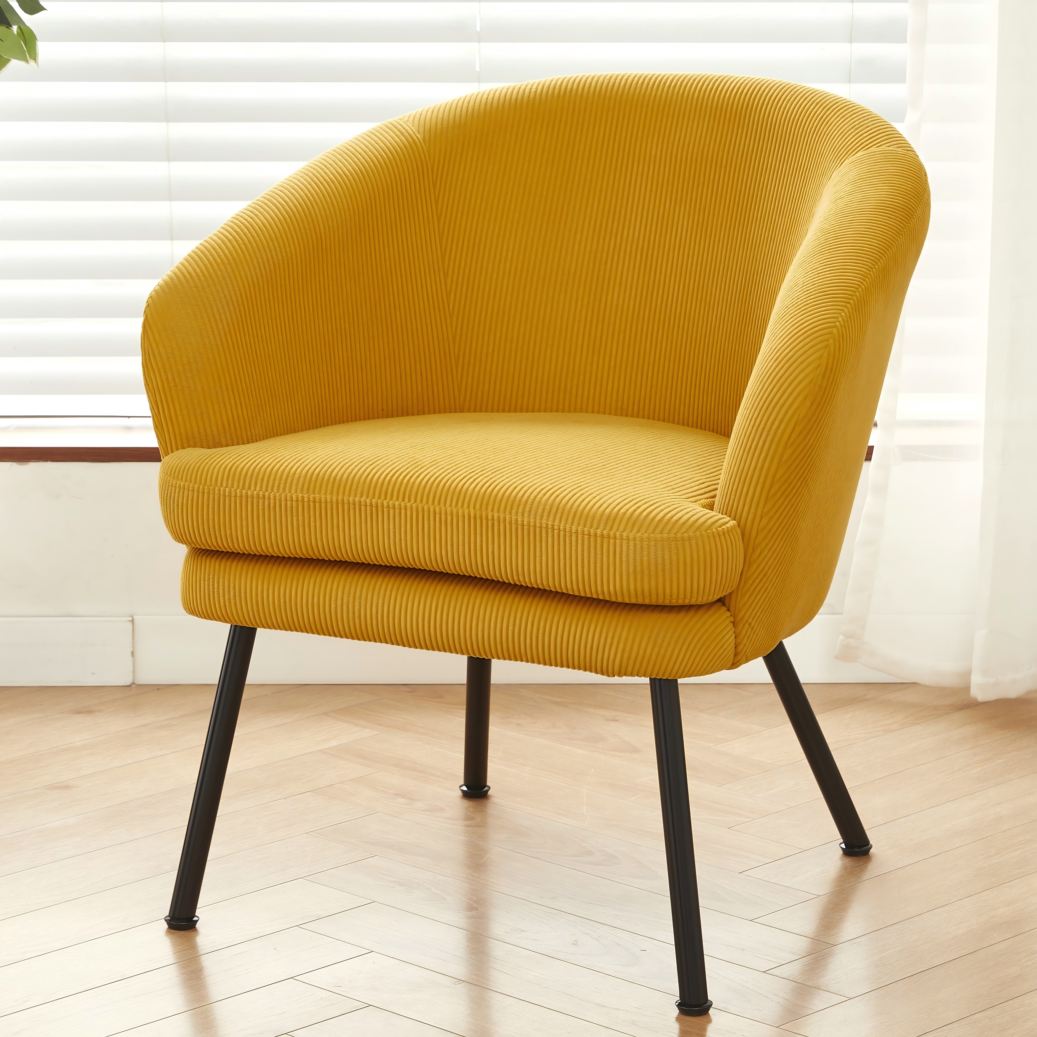 Silla decorativa de pana con patas de metal negro, tapizada moderna para sala o dormitorio