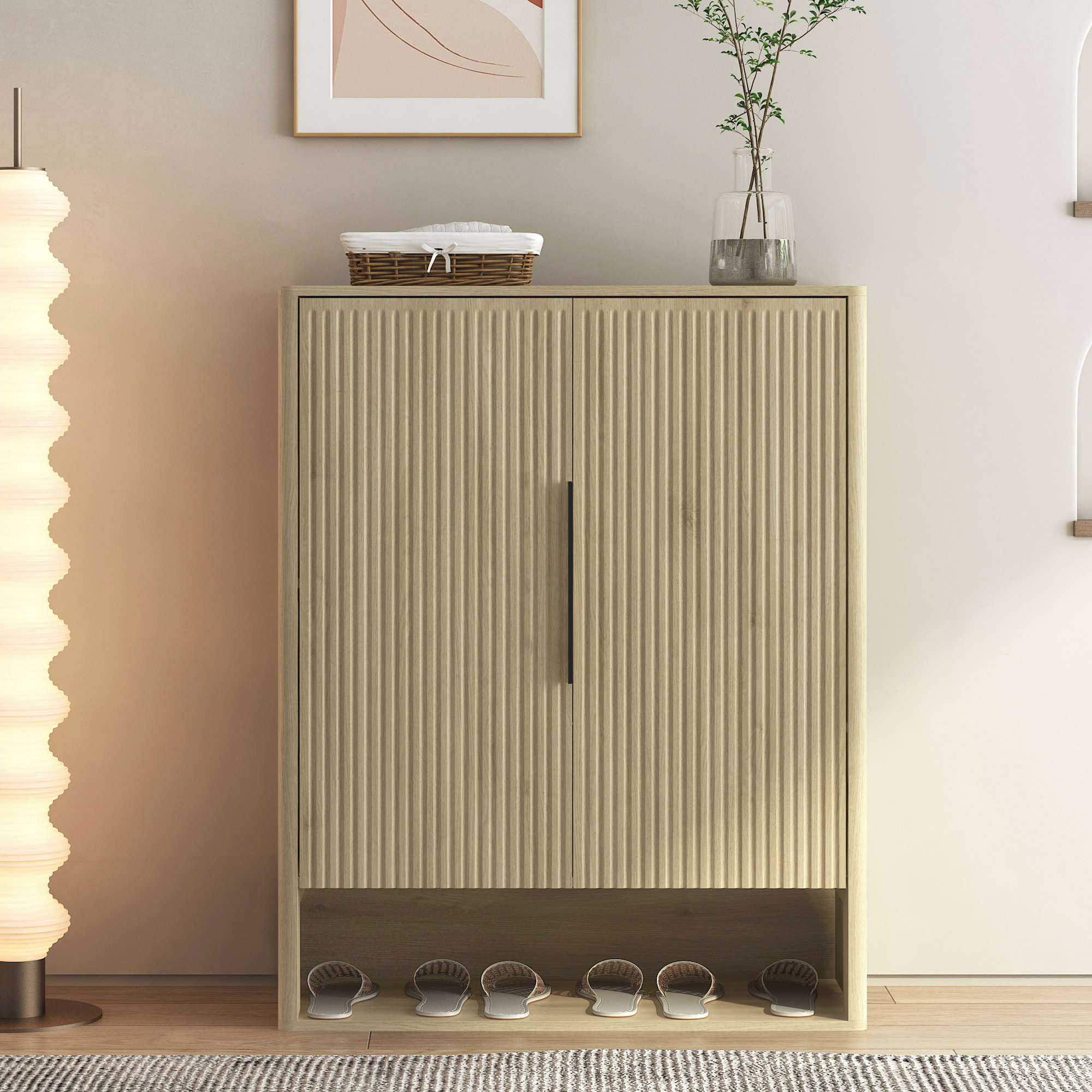 Zapatero de madera moderno con puertas y estantes ajustables