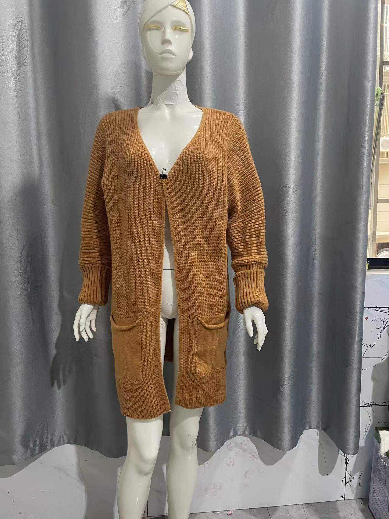 Chaqueta larga con bolsillos holgados