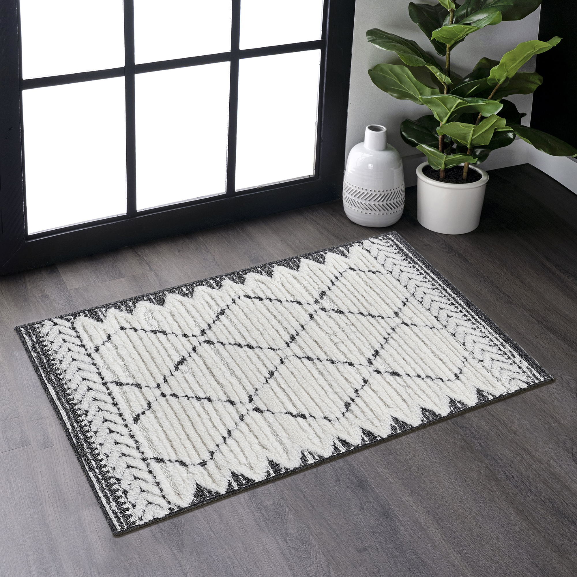 Alfombra de área Step Collection 2x3 pies, celosía crema y antracita.
